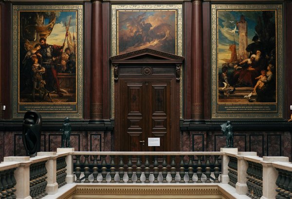 10 Étapes Essentielles pour Réaliser un Court-Métrage d'Horreur Psychologique Inoubliable et Captivant